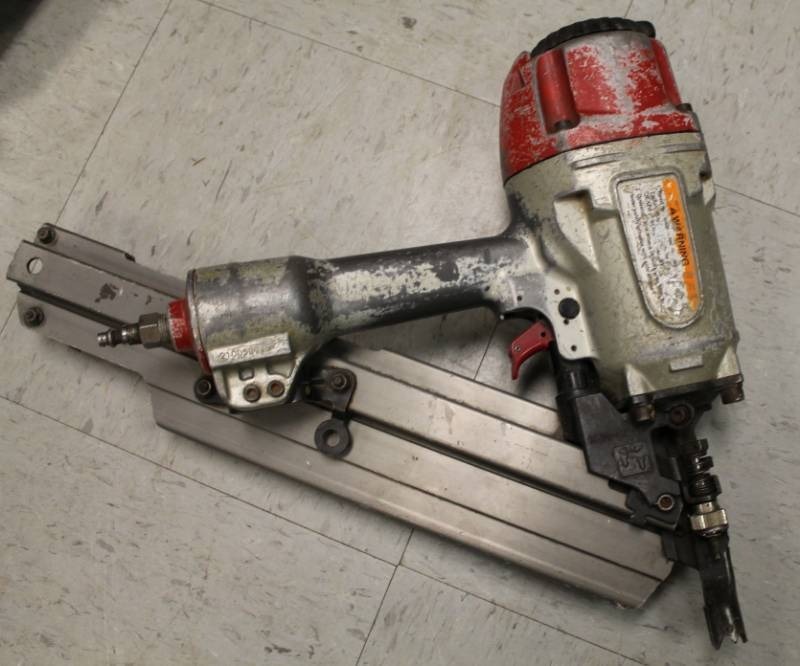 lot 14 image: Finishing Nailer