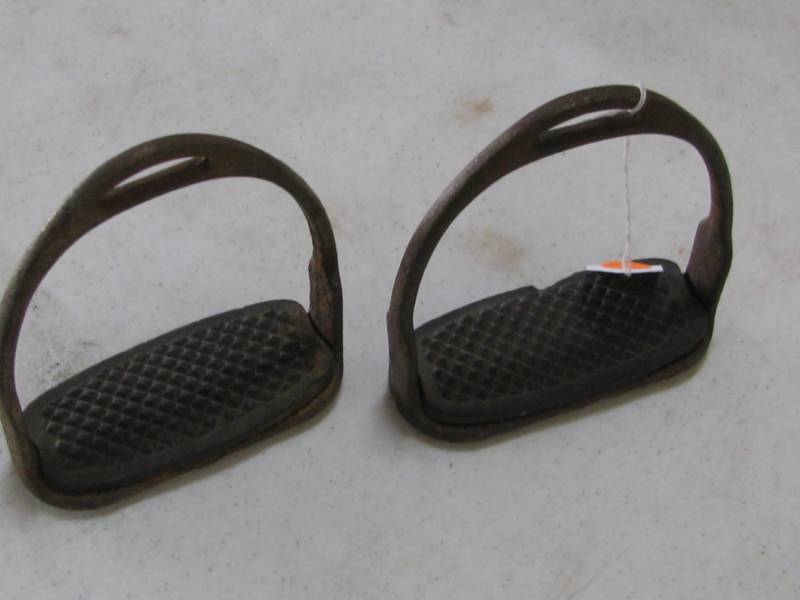 lot 13 image: Cast Iron Saddle Stirups