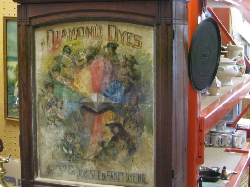 lot 36 image: Diamond Dye Cabinet