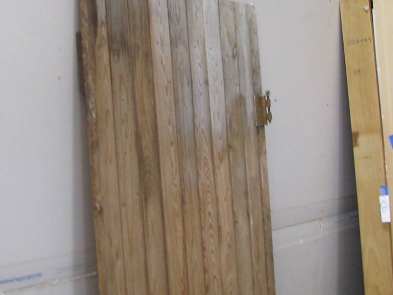 lot 70 image: Old Door