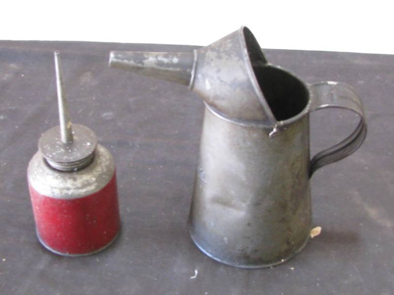lot 99 image: Oil Cans