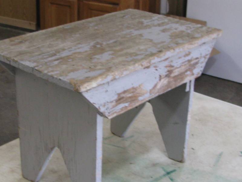 lot 100 image: Antique Wood Bench