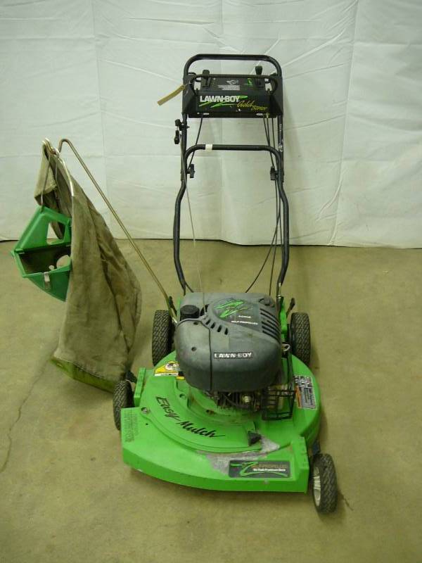 lot 13 image: Lawn-Boy Self-Propelled Lawn Mower With Bagger