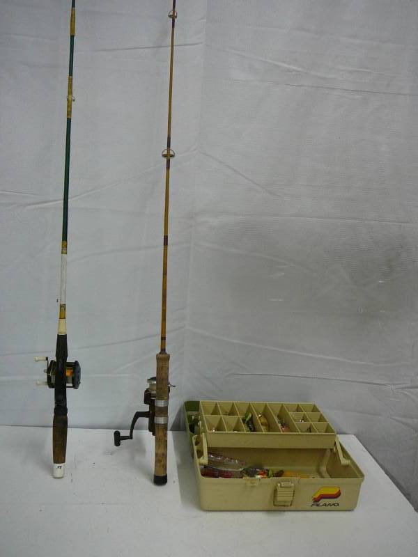 lot 25 image: Lot of Fishing Items