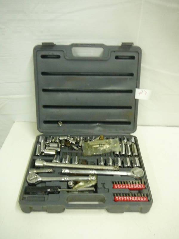 lot 27 image: Socket Set Kit