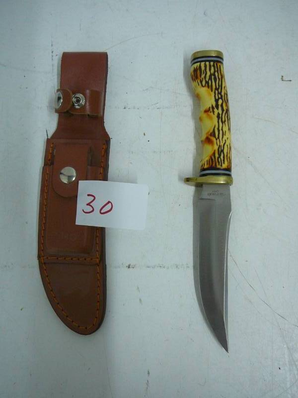 lot 30 image: Ruko Knife & Sheath