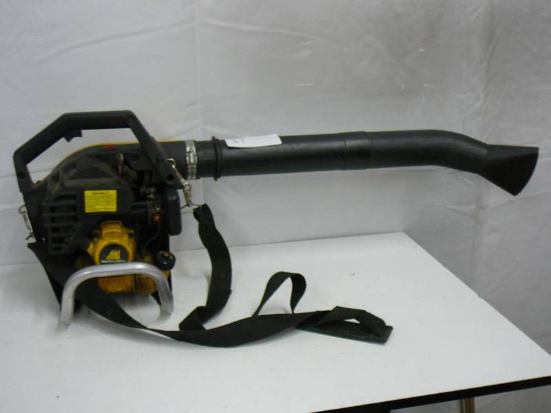 lot 34 image: McCulloch Gas Leaf Blower
