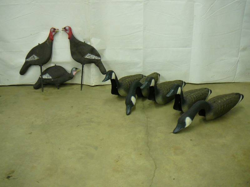 lot 40 image: Turkey - Goose Decoys