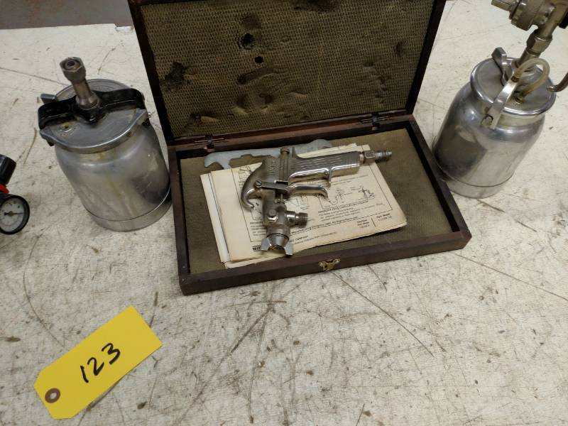 lot 123 image: (3) Paint Sprayers...