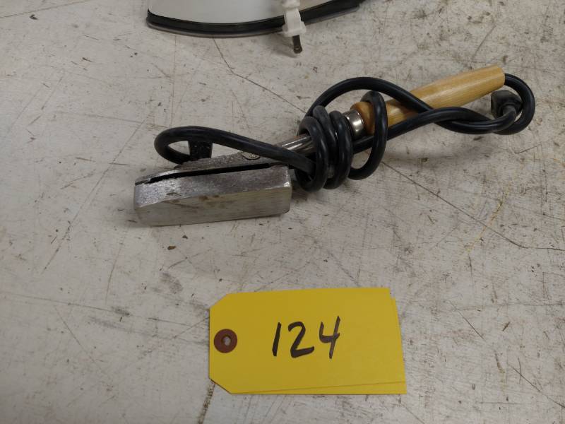 lot 124 image: Heat Sealer & Iron...