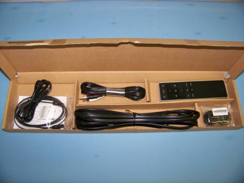 lot 72 image: Vizio, 36, 2.1 Channel Soundbar with Built-In Dual Subwoofers and Remote Control in Original Box
