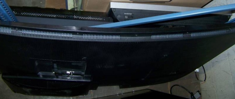 lot 105 image: Miscellaneous TVsMonitorsDisplays for PARTS  REPAIR