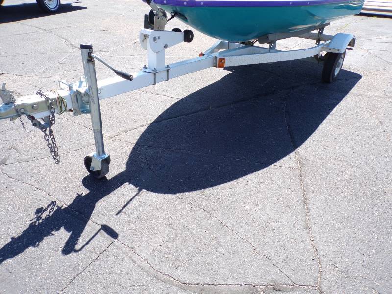 lot 5 image: PWC Trailer
