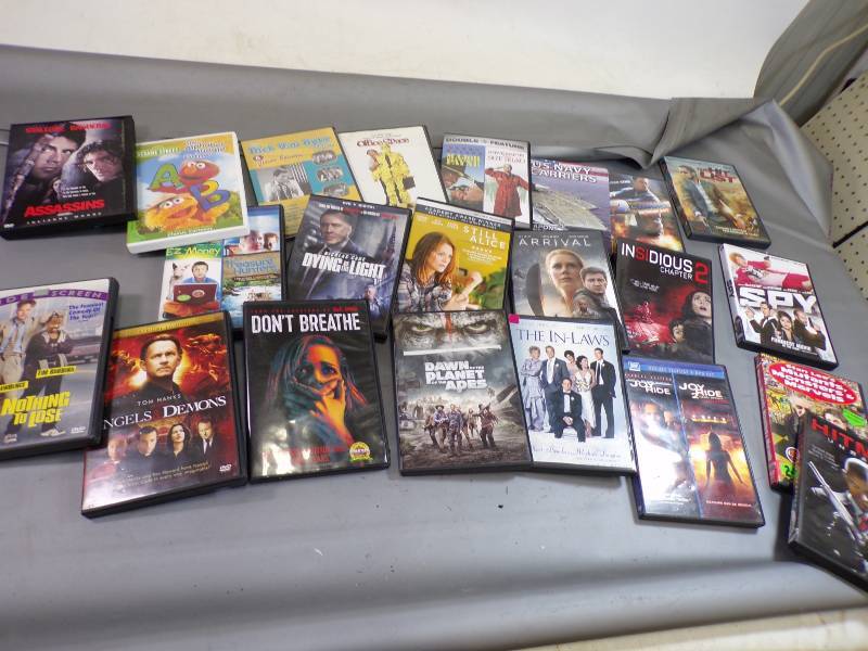 lot 8 image: 22 DVD Movies