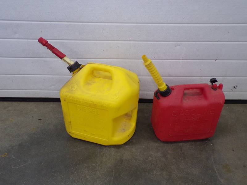 lot 16 image: Pair of Plastic Gas Cans