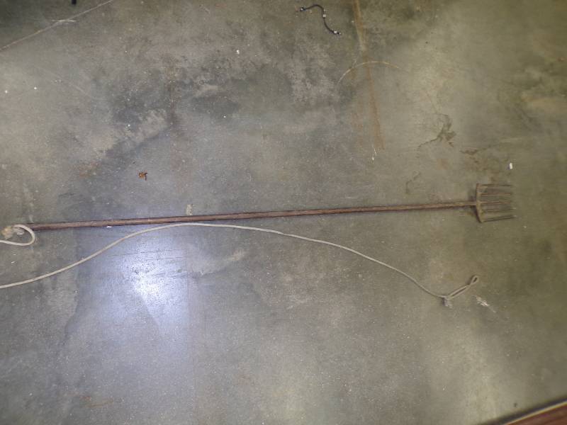 lot 25 image: Vintage Fishing Spear