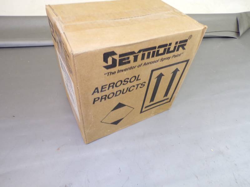 lot 29 image: Case of 6 Cans Gloss Black Spray Paint