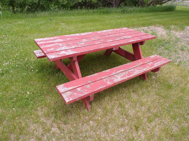 lot 51 image: 6 Picnic Table