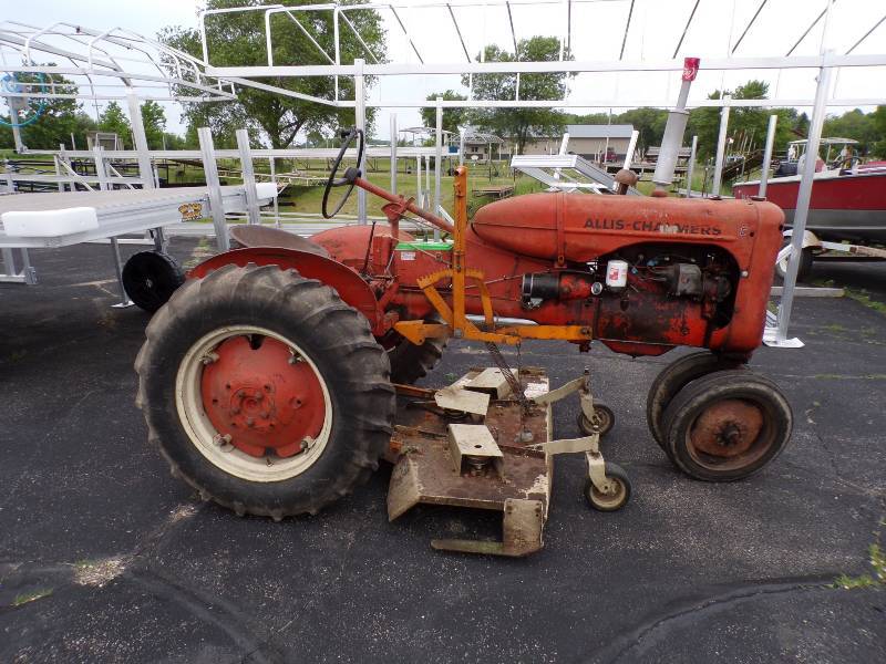 lot 33 image: Allis Chalmers C Tractor with mower