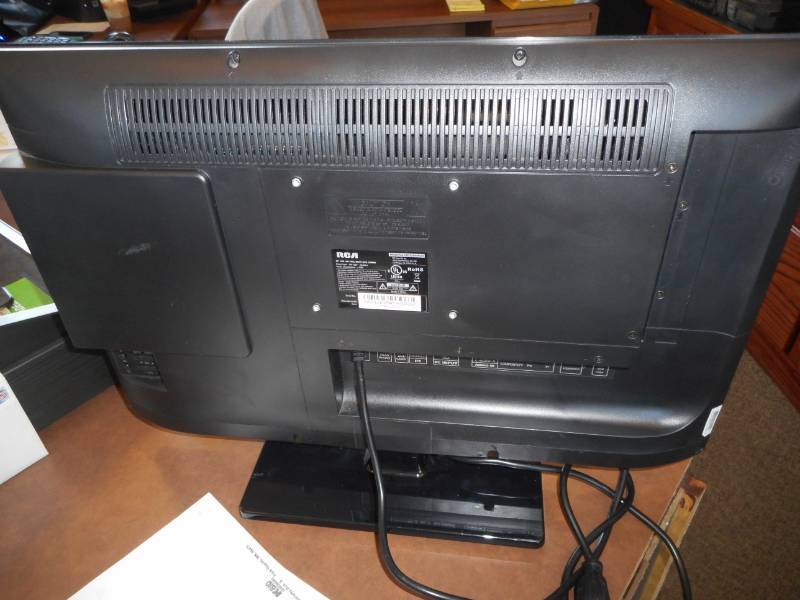 Flat Screen TVDVD Player