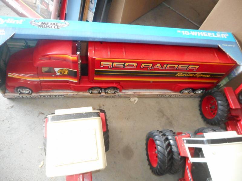 Toy TractorTruck Lot