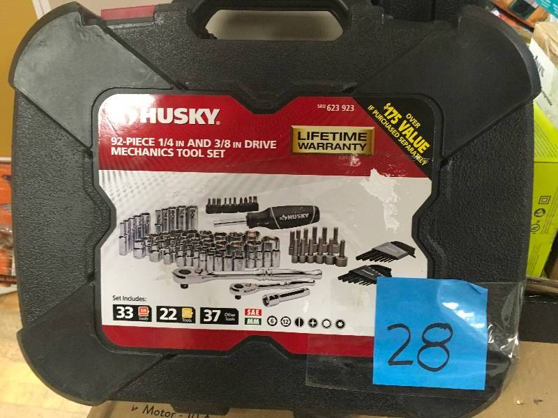 Husky Mechanics Tool Set (92-Piece)  in good condition
