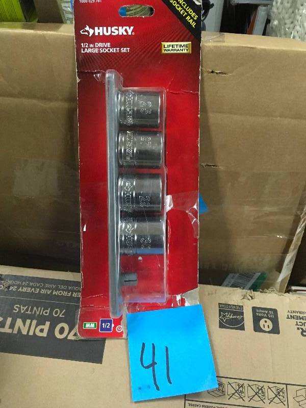 Husky 12 in. Drive Metric X-Large Socket Set (5-Piece)  in good condition