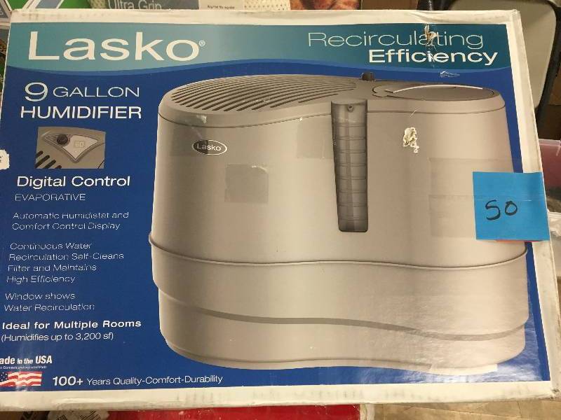 Lasko 9 Gal. Recirculating Efficiency Digital Control Humidifier USED  in good condition