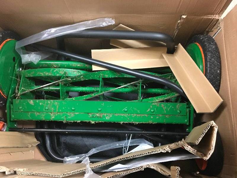 Scotts 20 in. Manual Walk Behind Reel Mower with Grass Catcher USED  in good condition