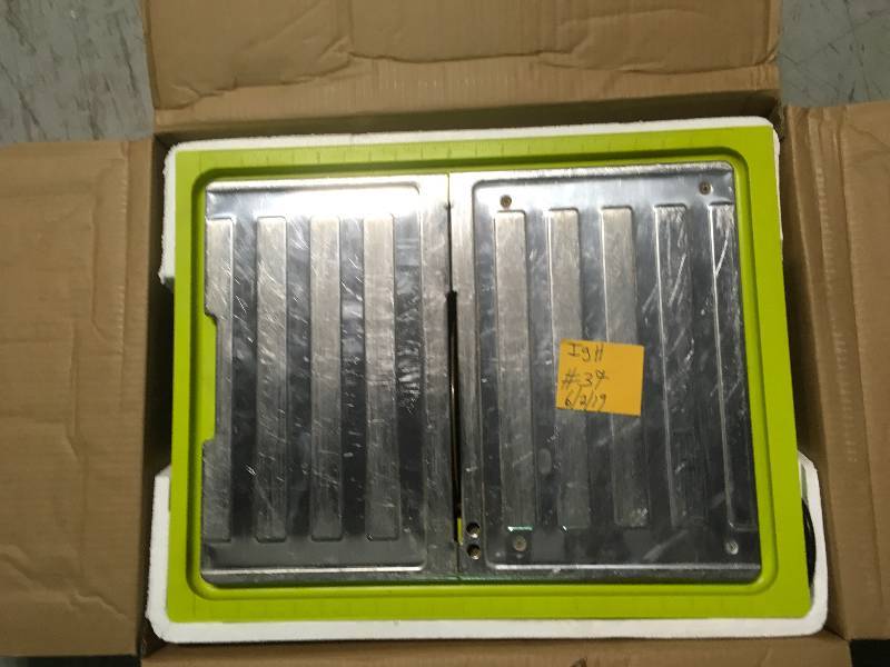 lot 1 image: RYOBI 7 in. 4.8 Amp Tabletop Tile Saw USED in good condition