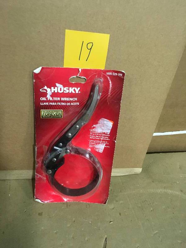 lot 19 image: Husky Oil Filter Wrench n good condition