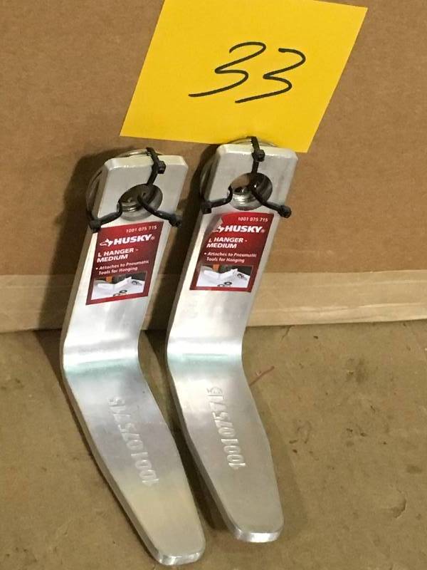 lot 33 image: Husky L Hanger Medium Nail Gun Rafter Hook n good condition