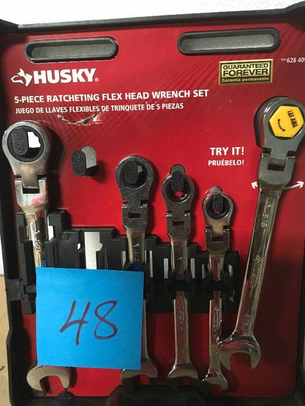 lot 48 image: Husky SAE Flex Ratcheting Combination Wrench Set (5-Piece) in good condition