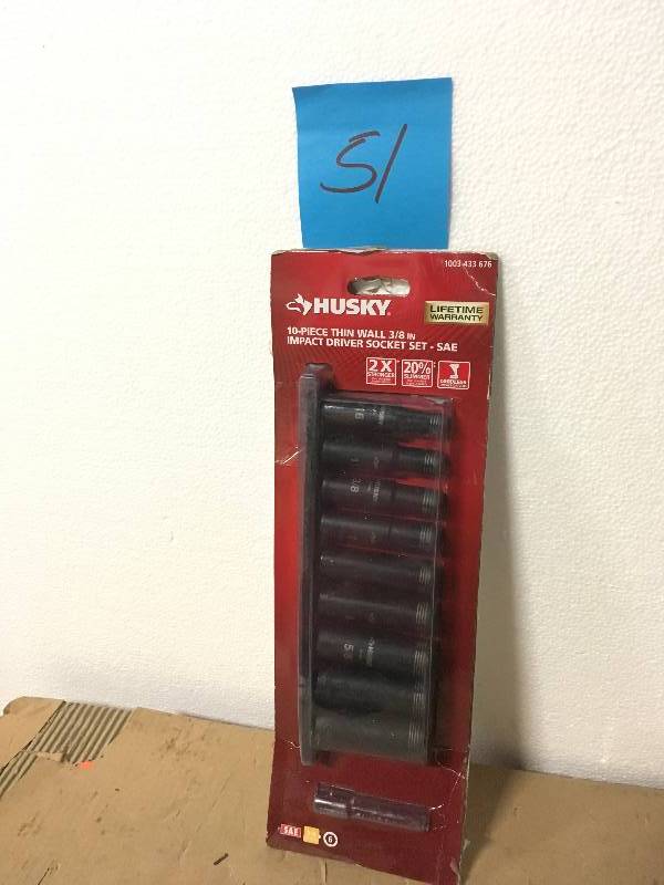 lot 51 image: Husky 38 in. Drive Thin Wall Deep Impact Socket Set SAE (10-Piece) MISSING 1 PC in good condition