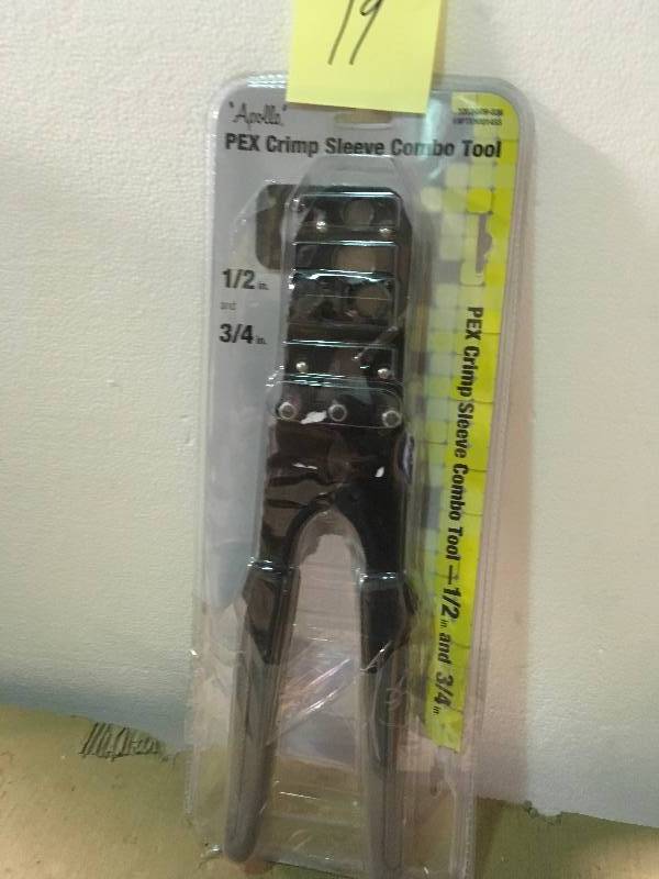 lot 19 image: Apollo 12 in. and 34 in. PEX SS Sleeve Tool in good condition