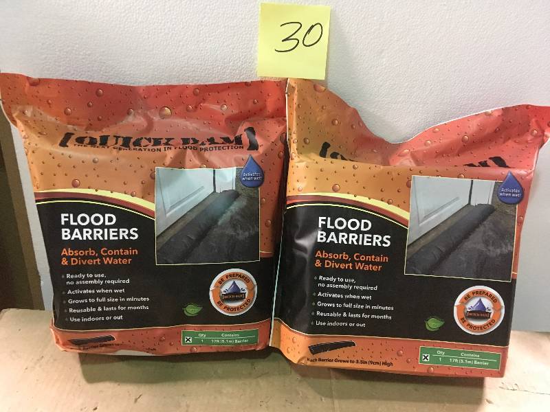 lot 30 image: Quick Dam 17 ft. Flood Barrier in good condition