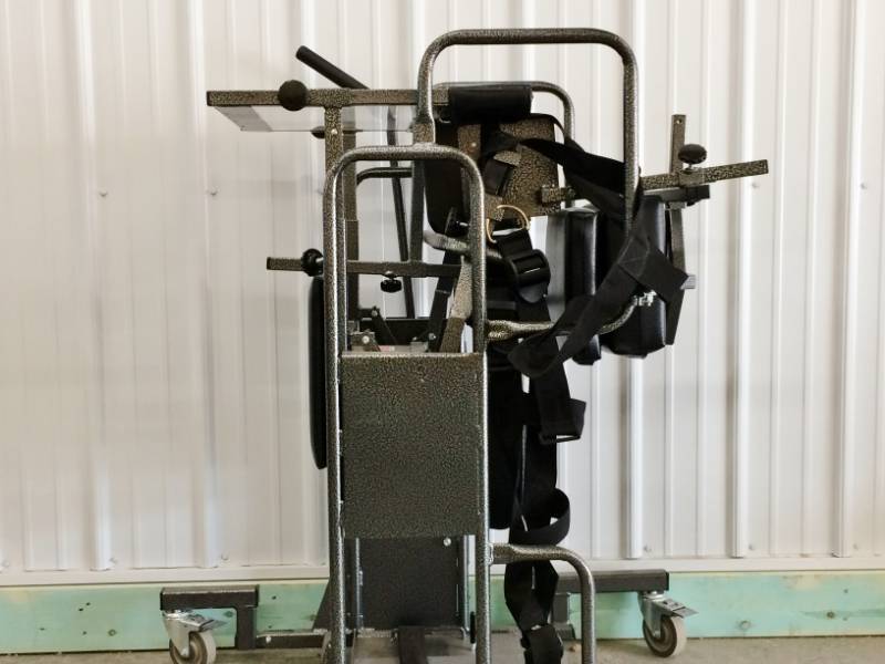 lot 8 image: WOAH&nbsp REHAB STANDING MACHINE FOR THE HANDICAP OR WHEELCHAIR BOUND - EXCELLENT CONDITION