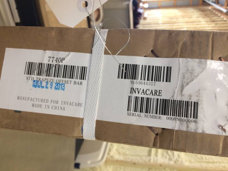 lot 19 image: NEW IN BOX - Invacare Corporation 7740P Offset Trapeze Bar