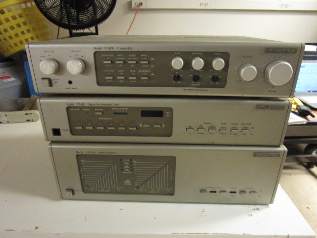 lot 206 image: PHASE LINEAR PREAMPLIFIER, POWER AMPLIFIER AND DIGITAL TUNER
