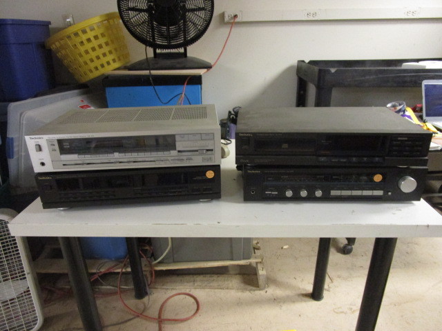 lot 207 image: TECHNICS FOUR PIECE STEREO