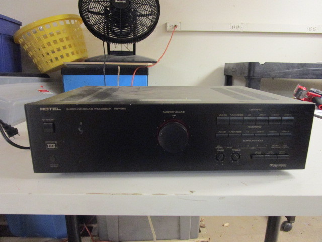 lot 214 image: ROTEL SURROUND SOUND PROCESSOR