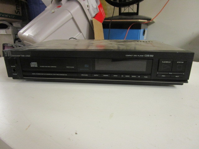lot 222 image: VACUUM TUBE LOGIC COMPACT DISC PLAYER