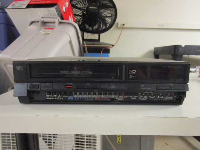lot 224 image: EMERSON VCR