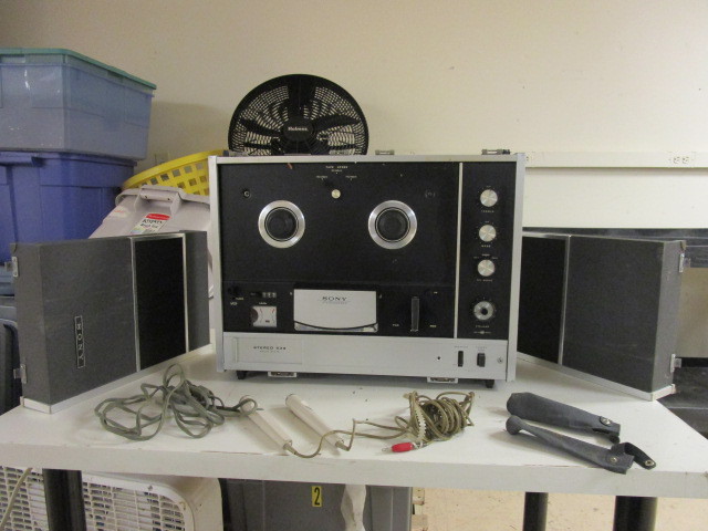 lot 267 image: SONY PORTABLE REEL-TO-REEL TAPECORDER W ACCESSORIES