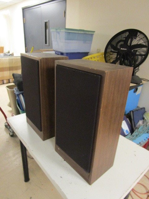 lot 277 image: TELEDYNE ACOUSTIC RESEARCH HOME SPEAKERS