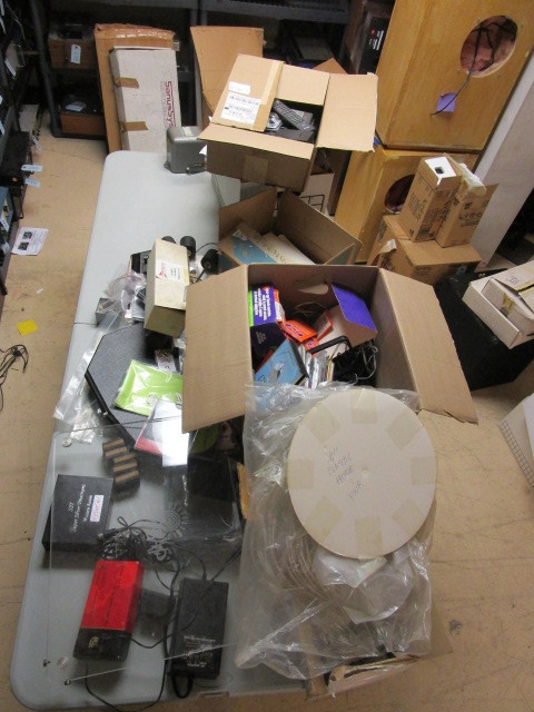 lot 293 image: ASSORTED COMPUTER AND AUDIO ITEMS
