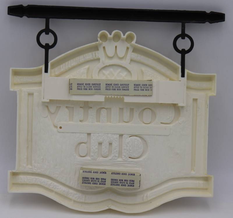 lot 21 image: Vintage Country Club Malt Liquor Sign