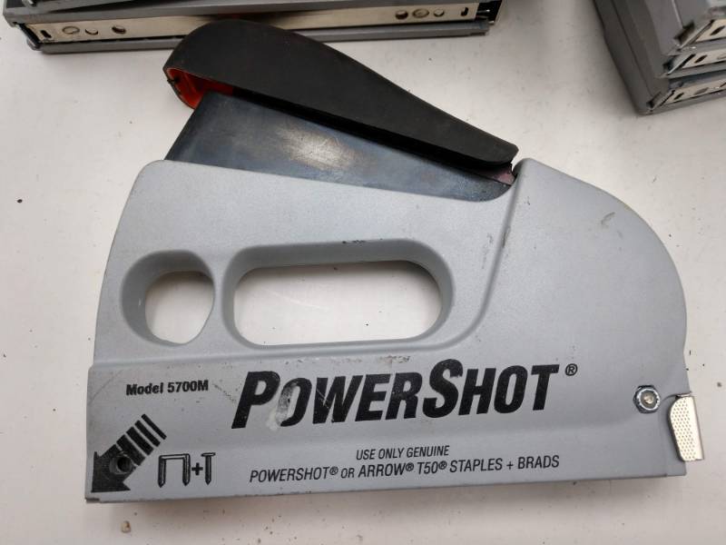lot 59 image: Lot of 11 Powershot Staple Guns. Store Returns. NOT Tested. NO Warranty