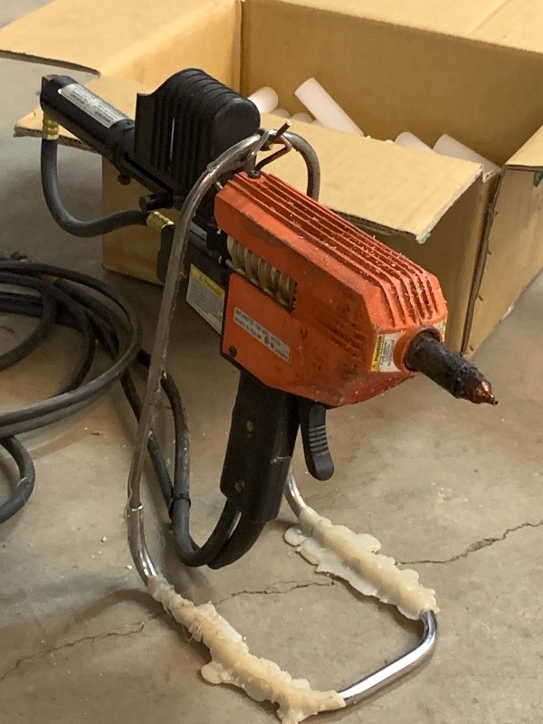 lot 22 image: 3M Scotch-Weld Applicator