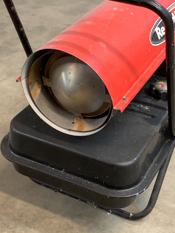 lot 18 image: Reddy Heater Kerosene Shop Heater
